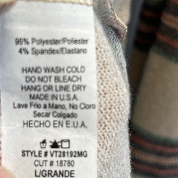 Magnolia Boutique Plaid Long-Sleeve Relaxed Fit Top - Size Large - Picture 4 of 4